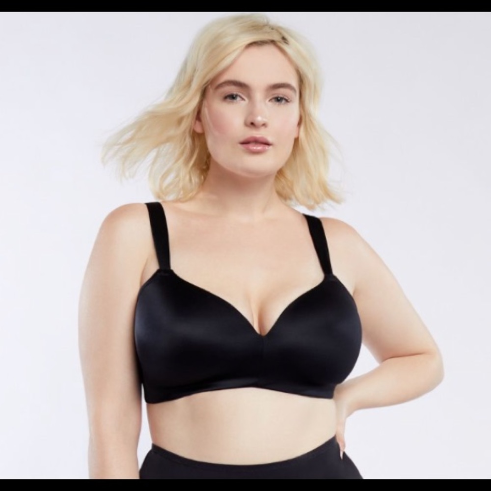 Black wireless bra